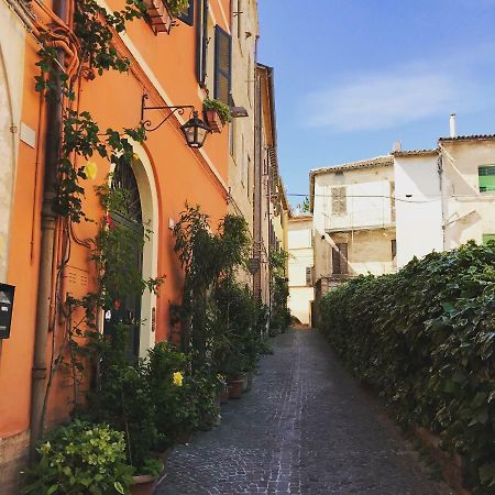 B&B La Dimora Del Capitano ファブリアーノ エクステリア 写真