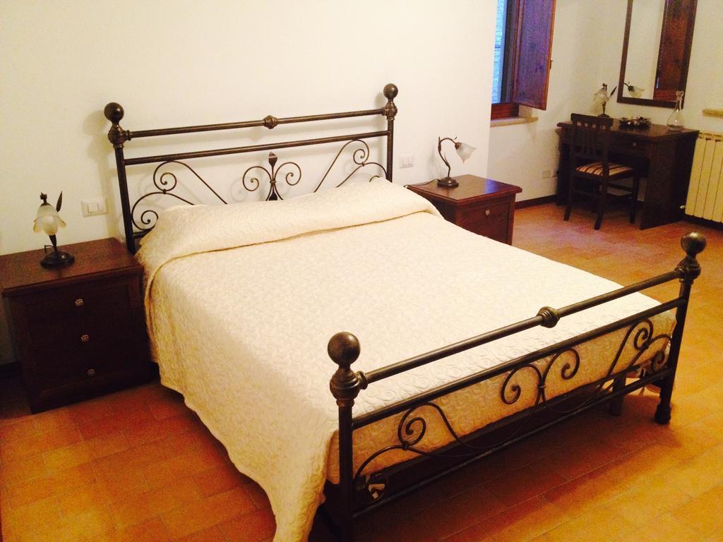 B&B La Dimora Del Capitano ファブリアーノ 部屋 写真